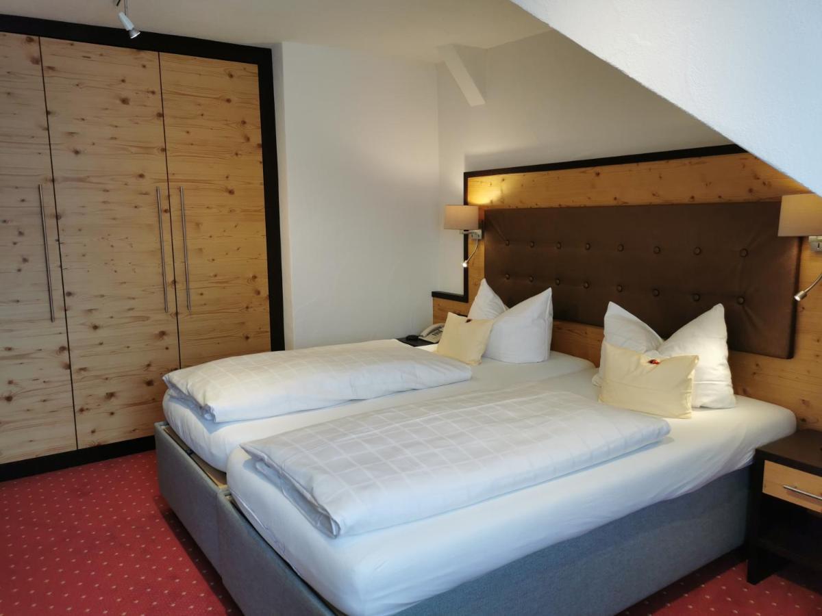 Wittelsbacher Hof Hotel 4*